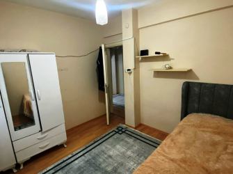 Güngören İnönü Cd'sinde 5,Kat Kredili 2+1 Köşe  90 m2 Balkonlu