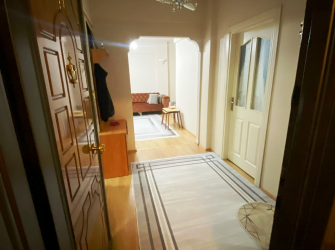 Güngören İnönü Cd'sinde 5,Kat Kredili 2+1 Köşe  90 m2 Balkonlu