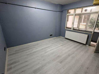 Güngören'de Tramvaya Yakın 2+1 Arsa Tapulu 70 m2 Balkonlu Bahçe Katı