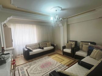 Güngören Güneştepe'de 2,Kat E.Banyolu 3+1 Ön Cephe  Tek Daireli