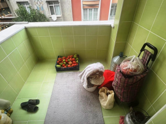 Güngören Güneştepe'de 2,Kat E.Banyolu 3+1 Ön Cephe  Tek Daireli