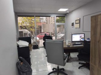 Güngören Haznedar'da KAROT ALINMIŞ 50 m2 İskanlı Giriş Dükkan