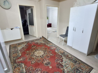 Güngören Merkez'de 1,Kat Geniş 3+1 Kredili Ön Cephe 140 m2 Balkonlu