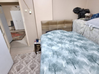 Güngören Merkez'de 1,Kat Geniş 3+1 Kredili Ön Cephe 140 m2 Balkonlu