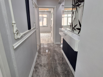 Güngören Sanayi'de 3+1 Kat Mülkiyetli 110 m2 İçi Yapılı Tek Daireli Dubleks