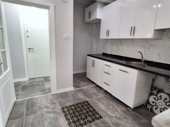 Güngören Sanayi'de 3+1 Kat Mülkiyetli 110 m2 İçi Yapılı Tek Daireli Dubleks