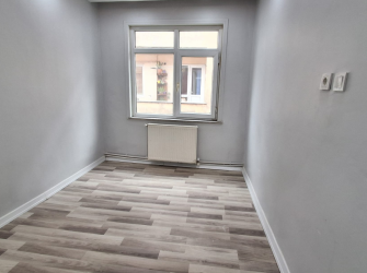 Güngören Sanayi'de 3+1 Kat Mülkiyetli 110 m2 İçi Yapılı Tek Daireli Dubleks