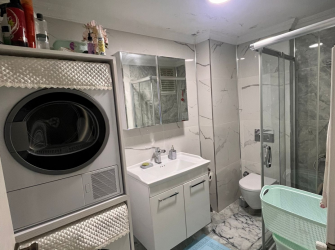 Güngören Güneştepe'de 4,Kat E.Banyolu 2+1İçi Yapılı 90 m2 Balkonlu 