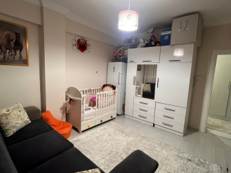 Güngören Güneştepe'de 4,Kat E.Banyolu 2+1İçi Yapılı 90 m2 Balkonlu 