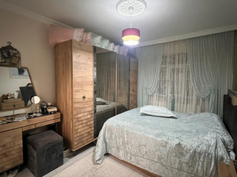 Güngören Güneştepe'de 4,Kat E.Banyolu 2+1İçi Yapılı 90 m2 Balkonlu 