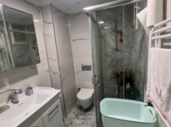 Güngören Güneştepe'de 4,Kat E.Banyolu 2+1İçi Yapılı 90 m2 Balkonlu 