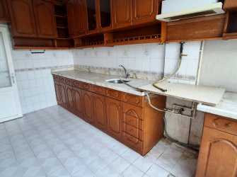 Güngören'de Tek Daireli 4,Kat Arsa Tapulu 2+1 Çift Balkonlu 90 m2 Boş