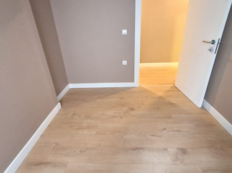 Bahçelievler Camlıkahve'de 3,Kat E. Banyolu 2+1 Köşe 85 m2 Balkonlu