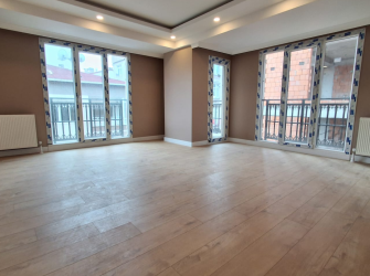 Bahçelievler Camlıkahve'de 3,Kat E. Banyolu 2+1 Köşe 85 m2 Balkonlu