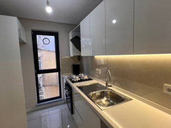 Güngören'de Tramvaya Yakın 2,Kat Sıfır 2+1 Asansörlü 85 m2 Ön Cephe