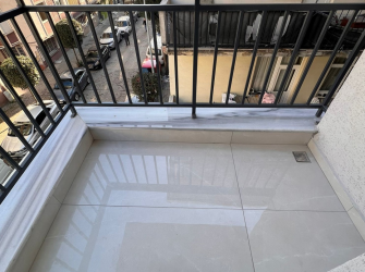 Güngören'de Tramvaya Yakın 2,Kat Sıfır 2+1 Asansörlü 85 m2 Ön Cephe