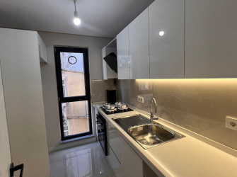 Güngören'de Tramvaya Yakın 2,Kat Sıfır 2+1 Asansörlü 85 m2 Ön Cephe