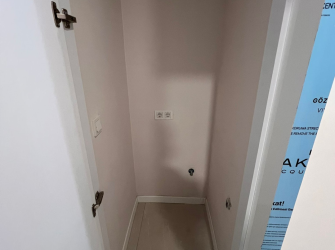 Güngören'de Tramvaya Yakın 2,Kat Sıfır 2+1 Asansörlü 85 m2 Ön Cephe