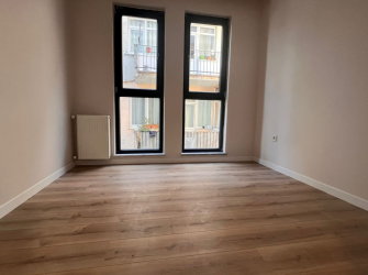 Güngören'de Tramvaya Yakın 2,Kat Sıfır 2+1 Asansörlü 85 m2 Ön Cephe