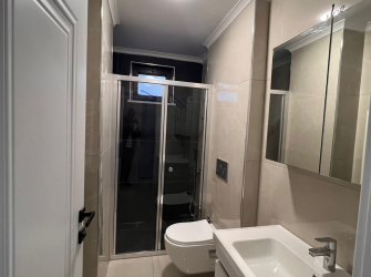 Güngören'de Tramvaya Yakın 2,Kat Sıfır 2+1 Asansörlü 85 m2 Ön Cephe