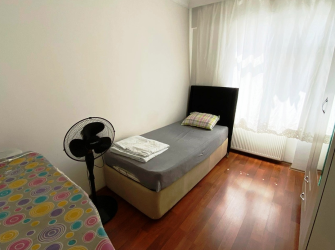 Bahçelievler'de Fizik Tedavi Karşısı 3,Kat 2005 Yapımı 3+1 Kredili Ön Cephe