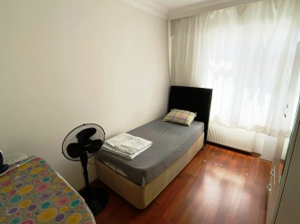 Bahçelievler'de Fizik Tedavi Karşısı 3,Kat 2005 Yapımı 3+1 Kredili Ön Cephe