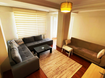 Bahçelievler'de Fizik Tedavi Karşısı 3,Kat 2005 Yapımı 3+1 Kredili Ön Cephe