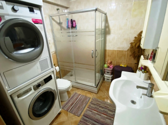 Bahçelievler Siyavuşpaşa'da 3,Kat  Kredili 3+1 Masrafsız 2005 Yapımı Bina