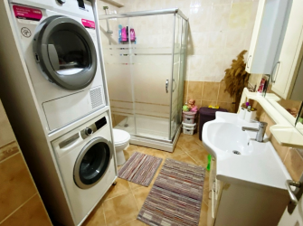 Bahçelievler Siyavuşpaşa'da 3,Kat  Kredili 3+1 Masrafsız 2005 Yapımı Bina