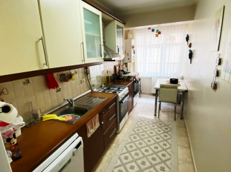 Bahçelievler Siyavuşpaşa'da 3,Kat  Kredili 3+1 Masrafsız 2005 Yapımı Bina