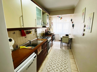 Bahçelievler Siyavuşpaşa'da 3,Kat  Kredili 3+1 Masrafsız 2005 Yapımı Bina