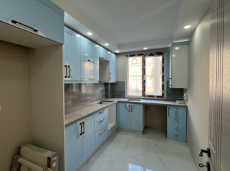 Bahçelievler'de Yıldıztepe Metroya Yakın 2, Kat E. Banyolu 3+1 Tek Daireli  130 m2 