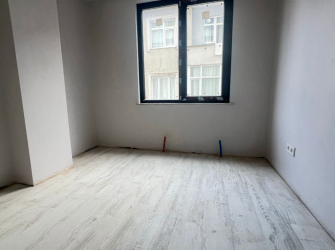 Güngören Güneştepe'de  1,Kat Sıfır Asansörlü 2+1 Ön Cephe 70 m2 Balkonlu