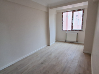 Bahçelievler'de Kıbrıs Cd'sine Yakın 1,Kat Asansörlü 2+1 Sıfır 85 m2 Boş Daire