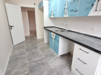 Bahçelievler'de Kıbrıs Cd'sine Yakın 1,Kat Asansörlü 2+1 Sıfır 85 m2 Boş Daire