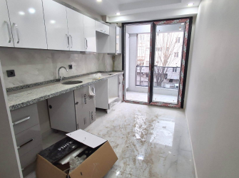 Bahçelievler Camlıkahve'de 1,Kat Sıfır 2+1 Asansörlü 87 m2 Balkonlu