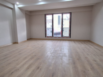 Bahçelievler Camlıkahve'de 5,Kat Ön Cephe 2+1 Sıfır Asansörlü 85 m2