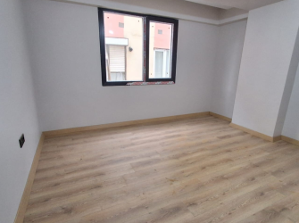 Bahçelievler Camlıkahve'de 5,Kat Ön Cephe 2+1 Sıfır Asansörlü 85 m2