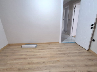 Bahçelievler Camlıkahve'de 5,Kat Ön Cephe 2+1 Sıfır Asansörlü 85 m2