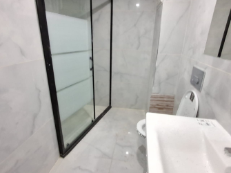 Bahçelievler Camlıkahve'de 5,Kat Ön Cephe 2+1 Sıfır Asansörlü 85 m2