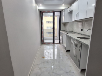 Bahçelievler Camlıkahve'de 5,Kat Ön Cephe 2+1 Sıfır Asansörlü 85 m2