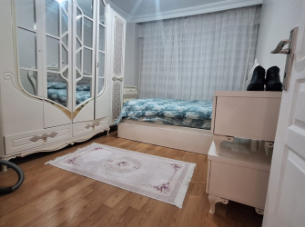 Güngören'de Tramvaya Yakın 3,Kat Kredili 2+1 Balkonlu 90 m2