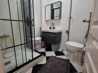 Güngören'de Tramvaya Yakın 3,Kat Kredili 2+1 Balkonlu 90 m2