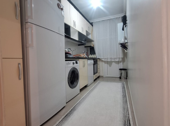 Güngören'de Tramvaya Yakın 3,Kat Kredili 2+1 Balkonlu 90 m2