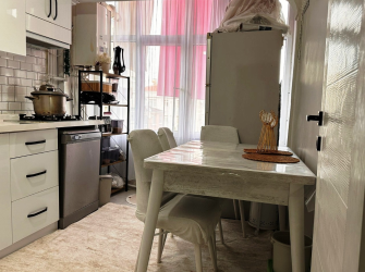 Güngören Güneştepe'de 1,Kat Arsa Tapulu 2+1 Tramvaya Yakın 90 m2