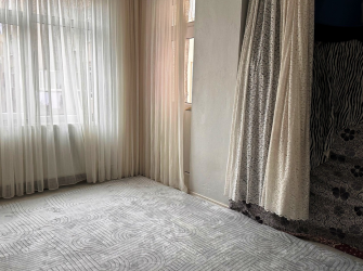 Güngören Güneştepe'de 1,Kat Arsa Tapulu 2+1 Tramvaya Yakın 90 m2