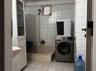 Güngören Güneştepe'de 1,Kat Arsa Tapulu 2+1 Tramvaya Yakın 90 m2