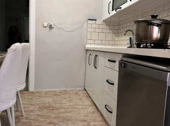 Güngören Güneştepe'de 1,Kat Arsa Tapulu 2+1 Tramvaya Yakın 90 m2