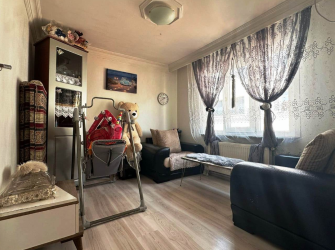 Bağcılar Yıldıztepe Metroya Yakın 4,Kat Arsa Tapulu 2+1 Balkonlu 60 m2 