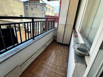 Bağcılar Yıldıztepe Metroya Yakın 4,Kat Arsa Tapulu 2+1 Balkonlu 60 m2 